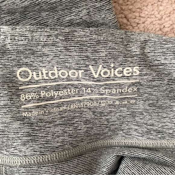 Outdoor Voices 7/8 Warmup Leggings White and Grey - Picture 5 of 6